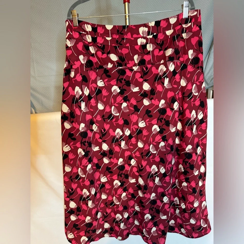 CAbi Pink and Black Floral A-Line Skirt - Picture 2 of 8